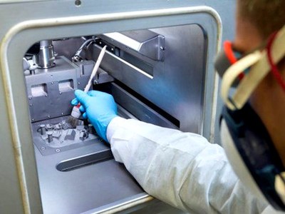 發那科與延鋒彼歐打造汽車外飾領域標桿工廠